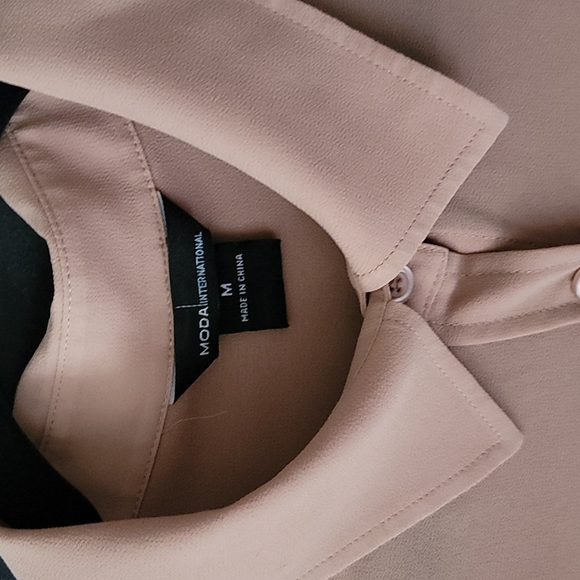 Moda International  button up shirt - Picture 2 of 9